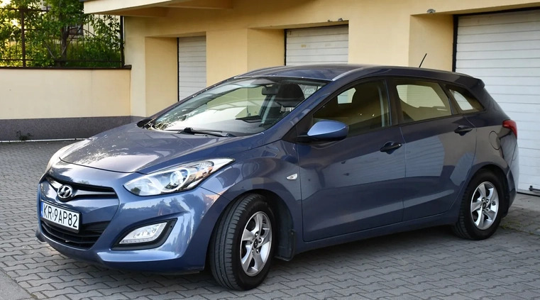 Hyundai I30 cena 28000 przebieg: 208400, rok produkcji 2014 z Kraków małe 106